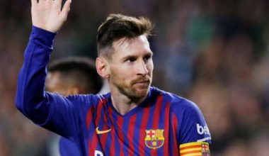 Barcelona, Lionel Messi’nin takımdan ayrıldığını açıkladı